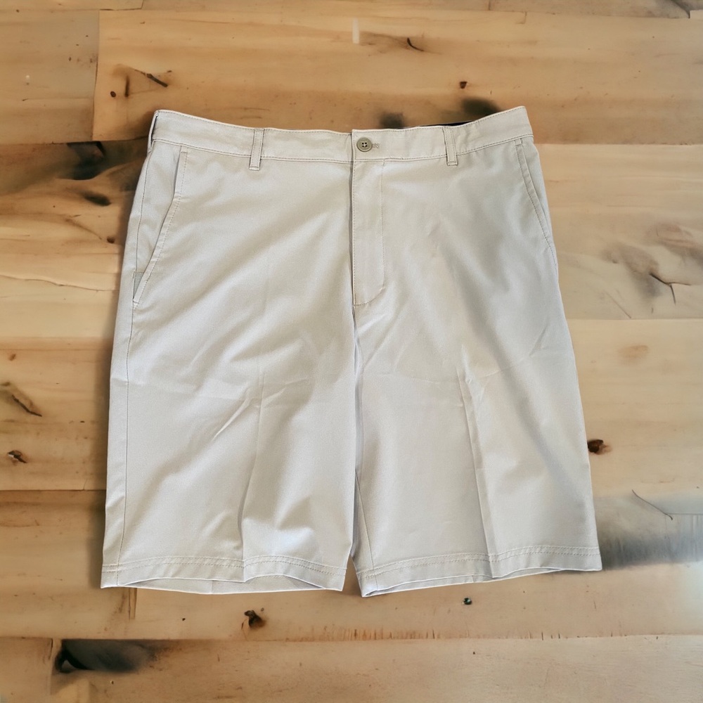 IZOD Golf Flat Front Tan Khaki Shorts 36 Classic Fit